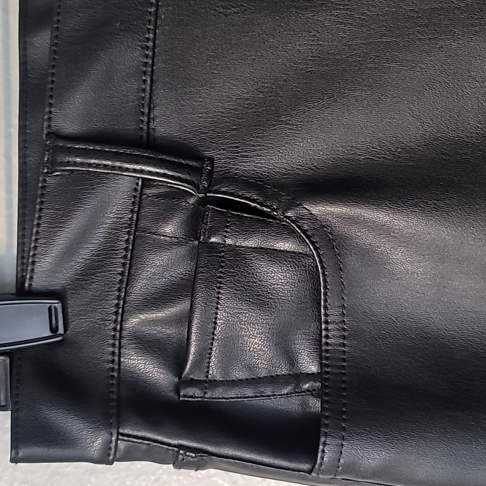 7 For All Mankind Faux Leather Straight Leg Pants, Size 31, Color Black - Picture 4 of 12